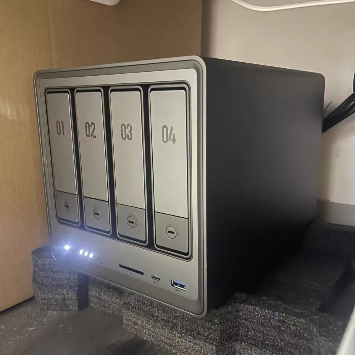 TLF Ugreen DXP4800 Plus 4-bay  - Ddr5 8Gb recensie en prijs